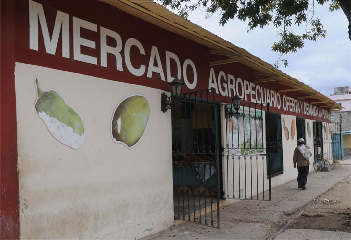 Avenida Camilo Cienfuegos 4