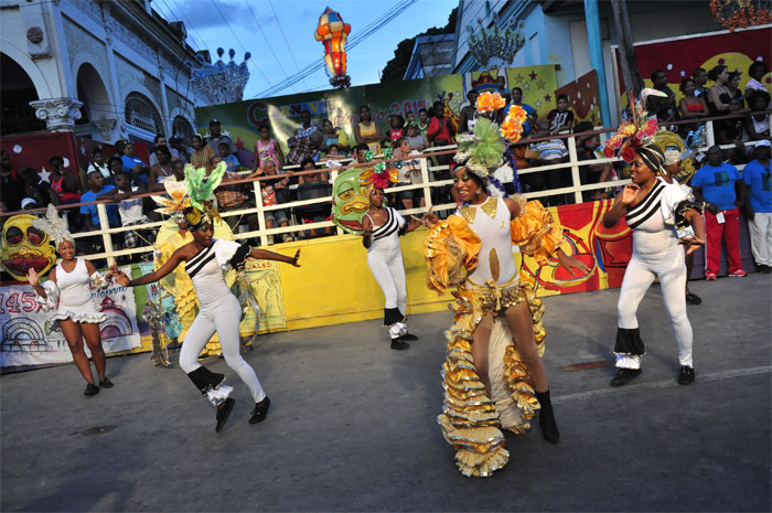 carnavales guantanamo muestra12