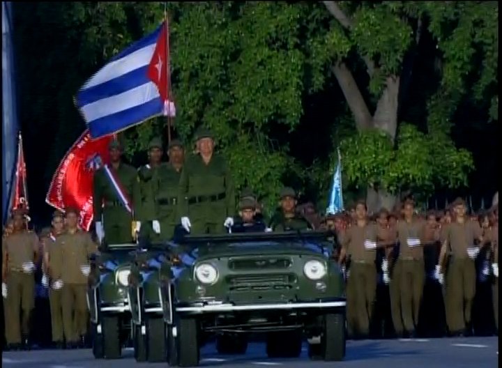 desfile militar marcha inicio