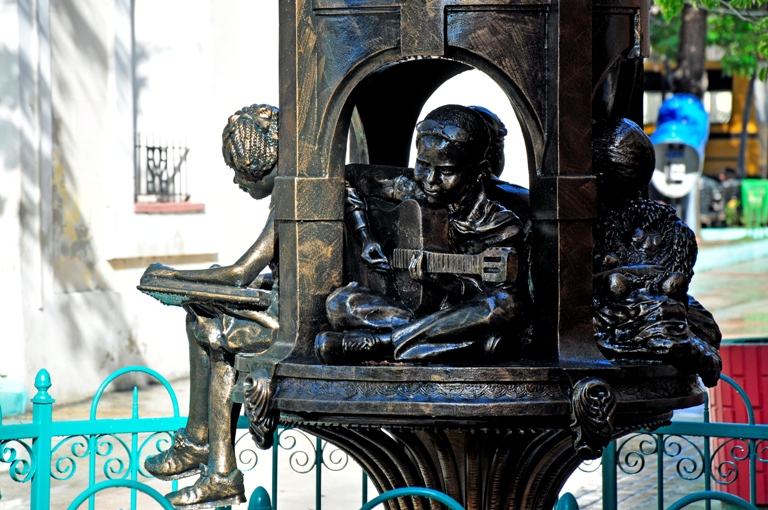 escultura guantanamera 3