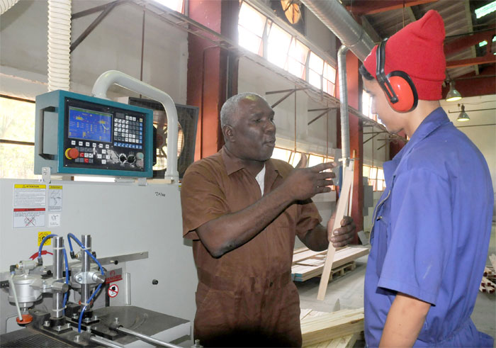 jovenes mueble imperio10