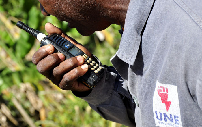 linieros empresa electrica14