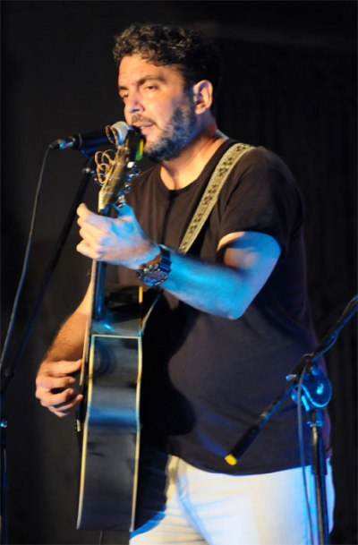 velada cancion politica2