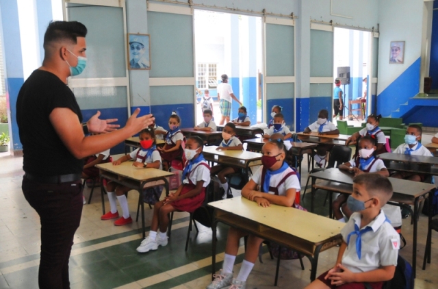 Guantánamo reanuda curso escolar 5