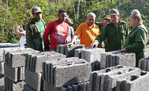 crecen industrias port