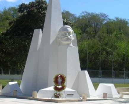 mausoleo actual confianza