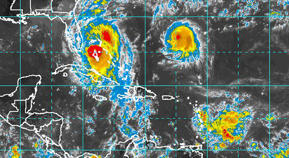 satelite huracan onda tropical