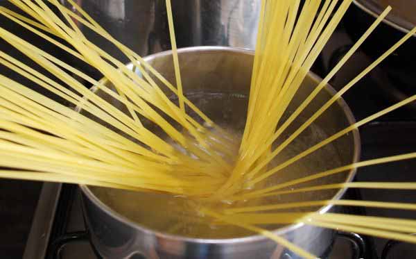 espaguetis de colores para niños 3