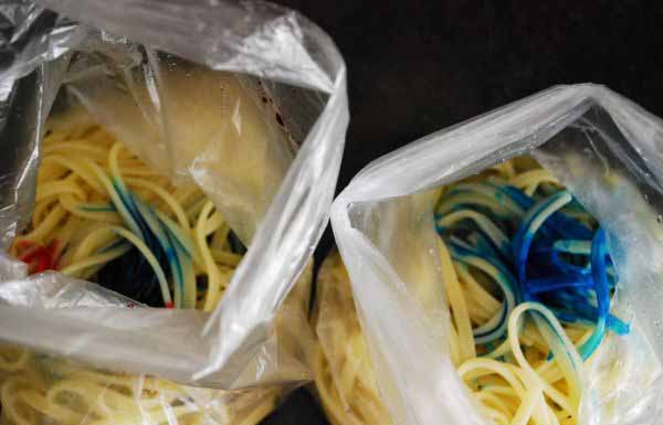 espaguetis de colores para niños 6