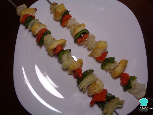brochetas de pollo con verduras 8
