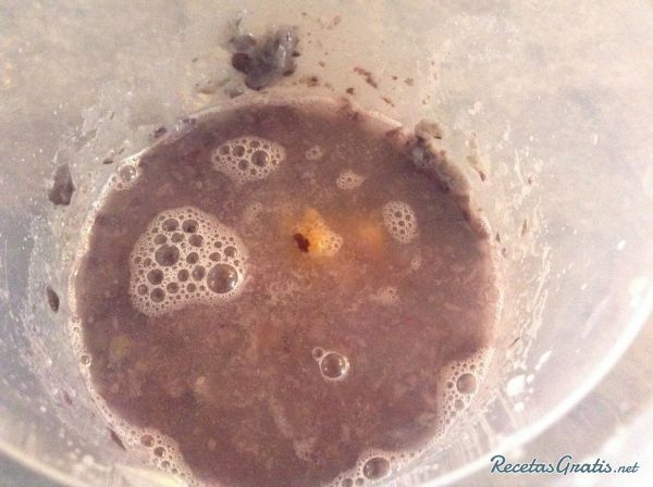 Hummus de frijoles negros 4