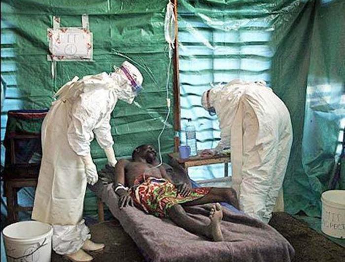 ebola medicos