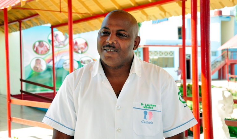 leonides director hospital pediatrico