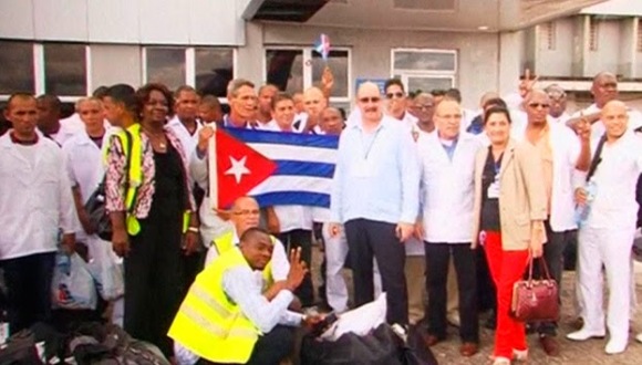 medicos-cubanos-en-sierra-leona