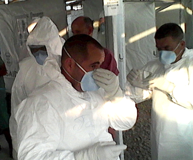 medicos guantanameros liberia trajes