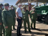 Presidente de Cuba visita instalación productora de oxígeno medicinal