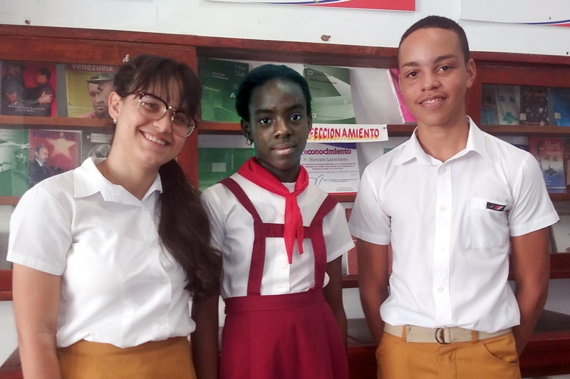 Estudiantes Leer a Martí