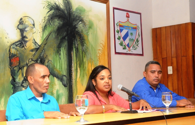 Yunis idaliena y Carlos Manuel acto de entregarecepción cargo