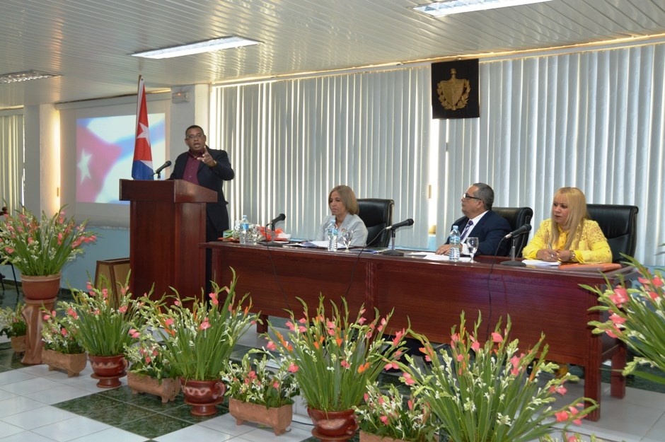 sesión solemnerafael pérez