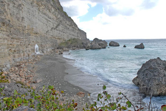 guantanamo Obelisco que en Playita de Cajobabo perpetúa el desembarco de Martí y Gómez junto a otros compatriotas el día 11 de Abril de 1895, igualmente monumento nacional