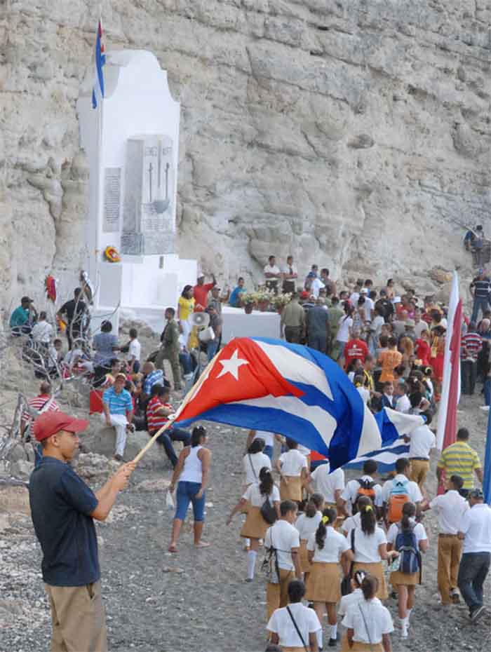 guantanamo Obelisco que en Playita de Cajobabo perpetúa el desembarco de Martí y Gómez junto a otros compatriotas el día 11 de Abril de 1895, igualmente monumento nacional