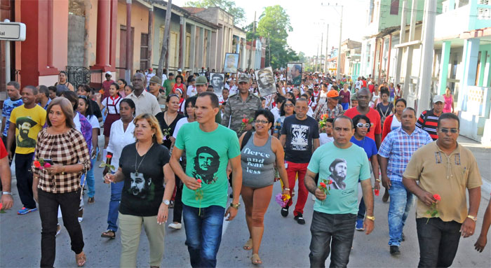 Homenaje a Camilo Cienfuegos 10