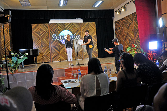 Sonando en Cuba en Guantánamo 1