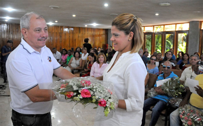 dia prensa10