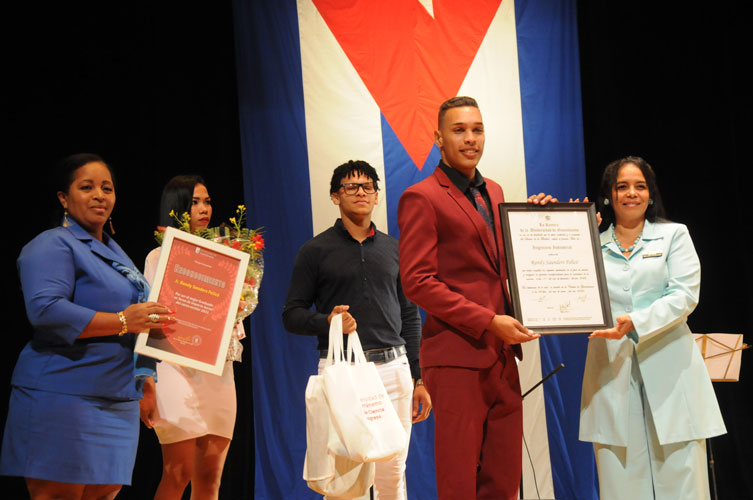 graduacion universidad3