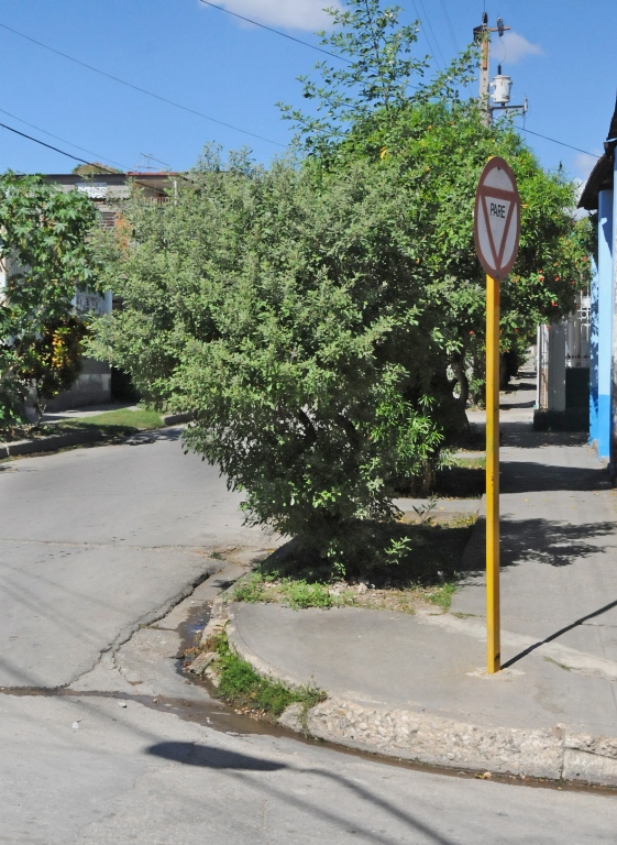 2 Acceso a cuartel desde Aguilera