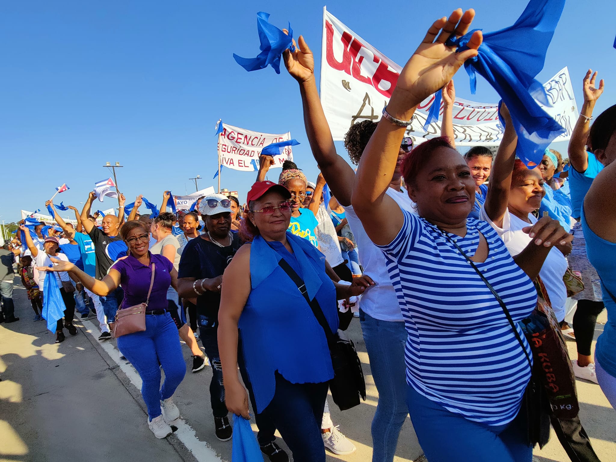desfile dia trabajadores