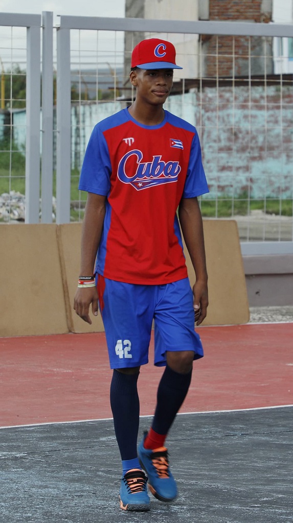 1 Yandro Moracen
