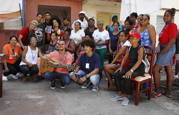 0208 cancion politica