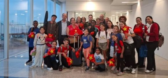 La Colmenita en Vietnam e1755955186386