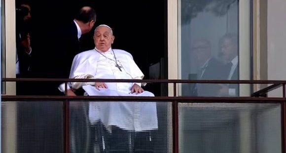 papa francisco recuperacion alta medica e1742736954738