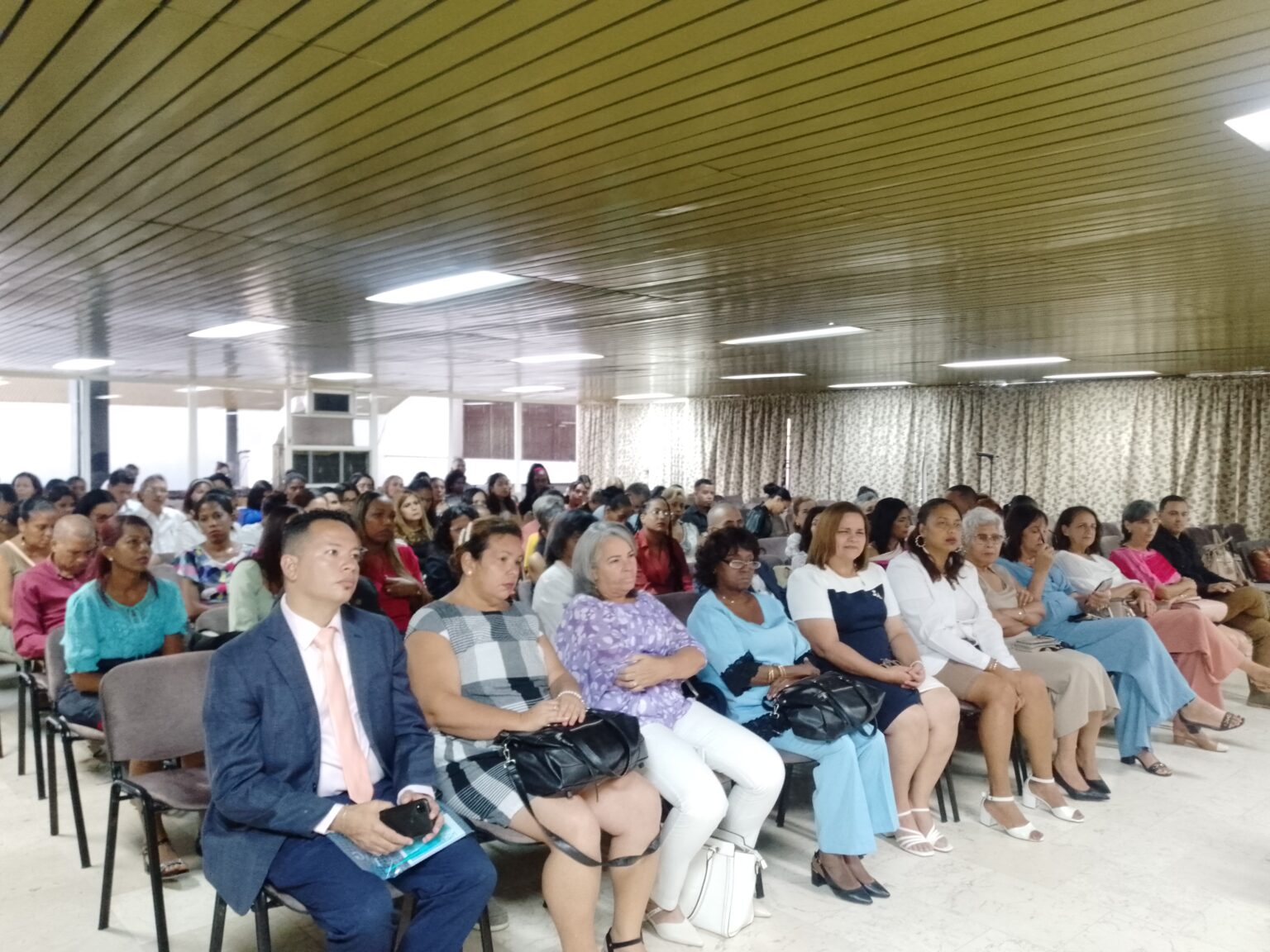 1001383140 1536x1152