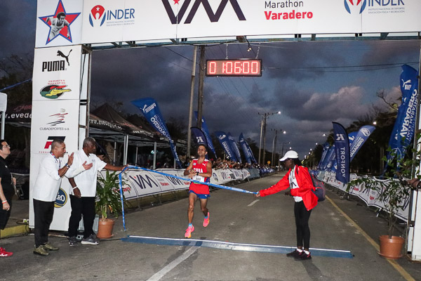 24 MV 21 Ronnei Esteves2