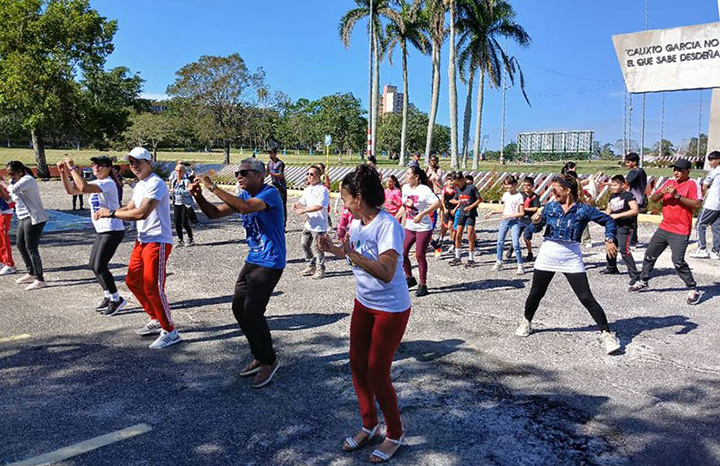 0408 holguin dia salud