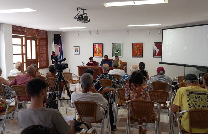 1405 coloquio nicolas guillen3
