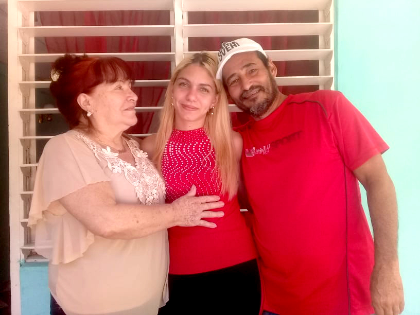 violeta padres adoptivos