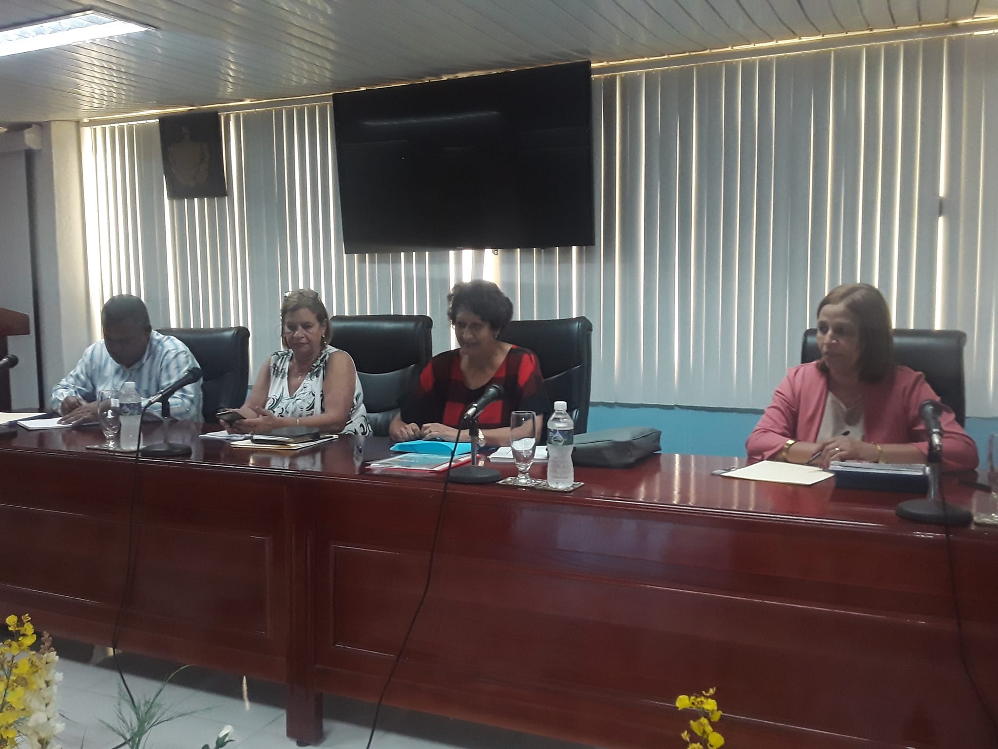 ministra curso escolar