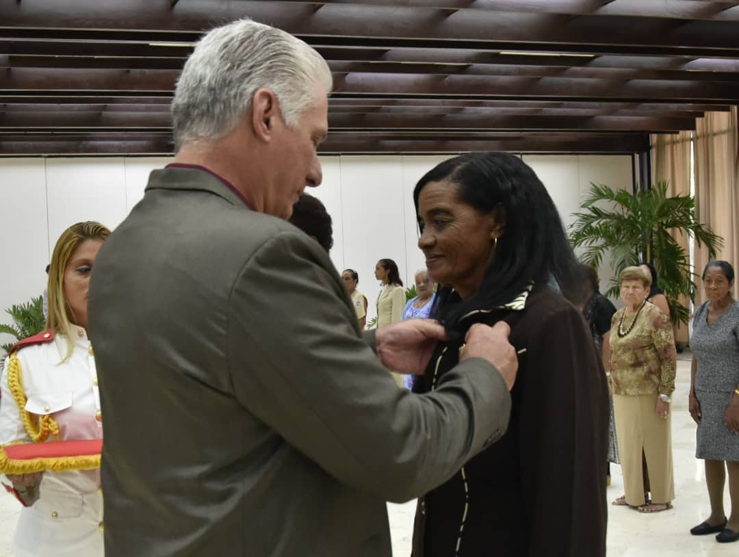 agricultora ejemplo portada