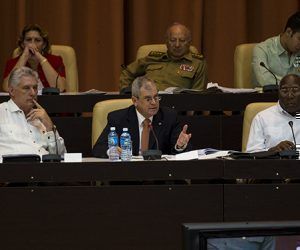 asamblea nacional debate 6 300x250