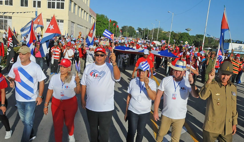 ok desfile Gtmo 2025 11