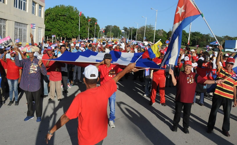 ok desfile Gtmo 2025 12