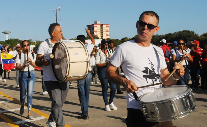 ok desfile Gtmo 2025 8