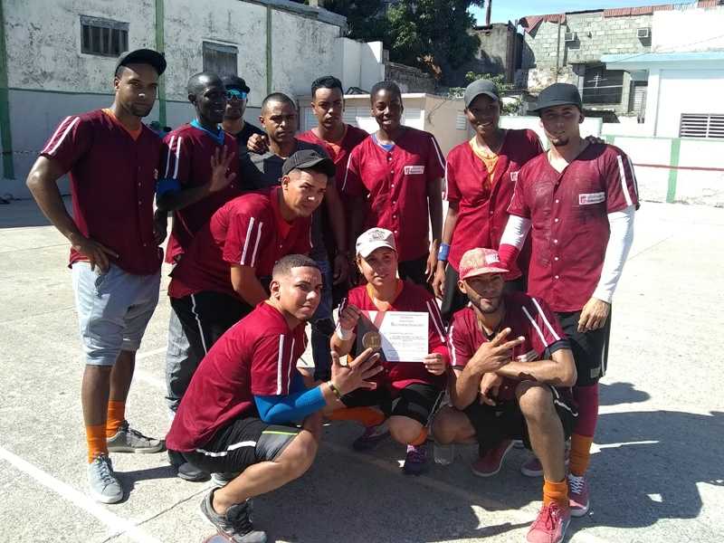 béisbol five