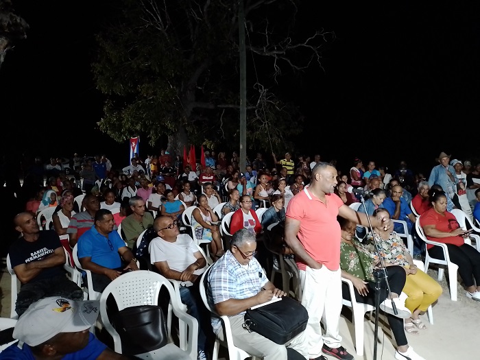 Dialogando en Acueducto 8