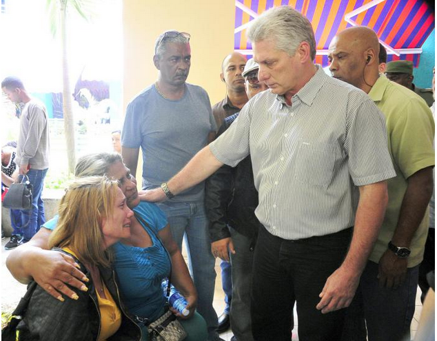 1diaz canel y familiares