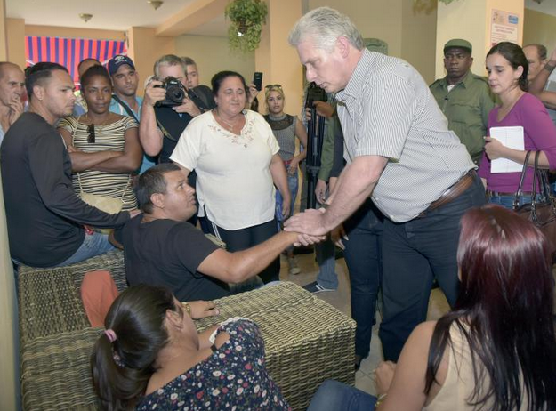 4 diaz canel y familiares